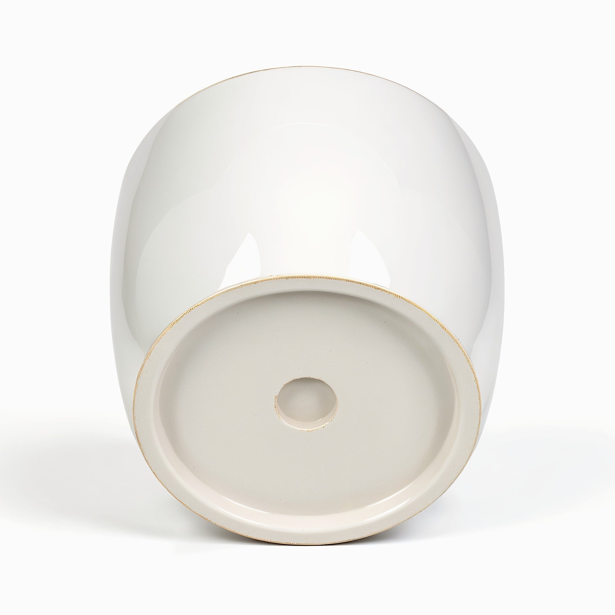 Vensioshop Minimalist White Ceramic Planter — underside view showing the base