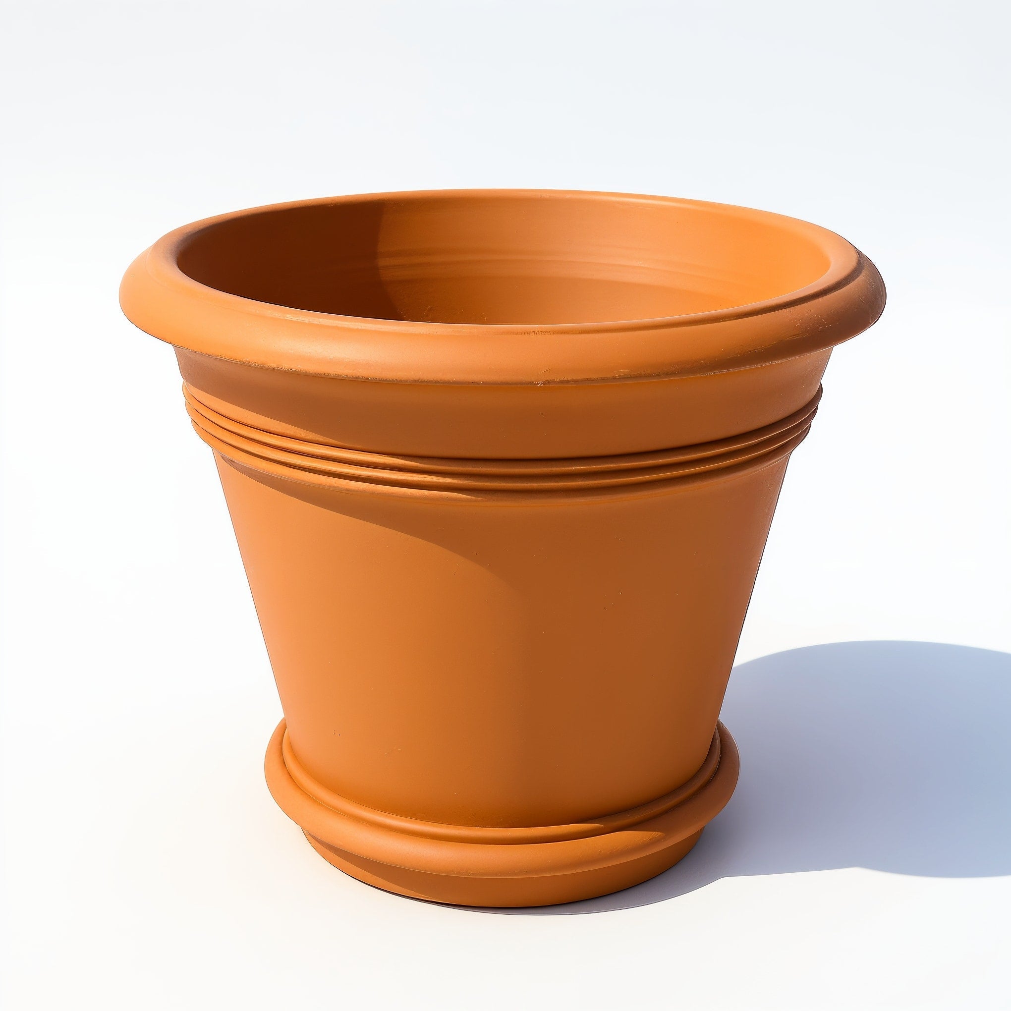Vensioshop Handcrafted Italian Terracotta Planter — side profile view